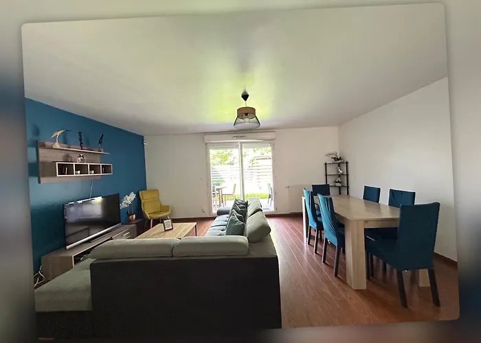 Le Duplex Chessy - 15Min From Disneyland - 2 Private Parkings - Garden - Kingsize & Queensize Bed - Supermarket Behind The House