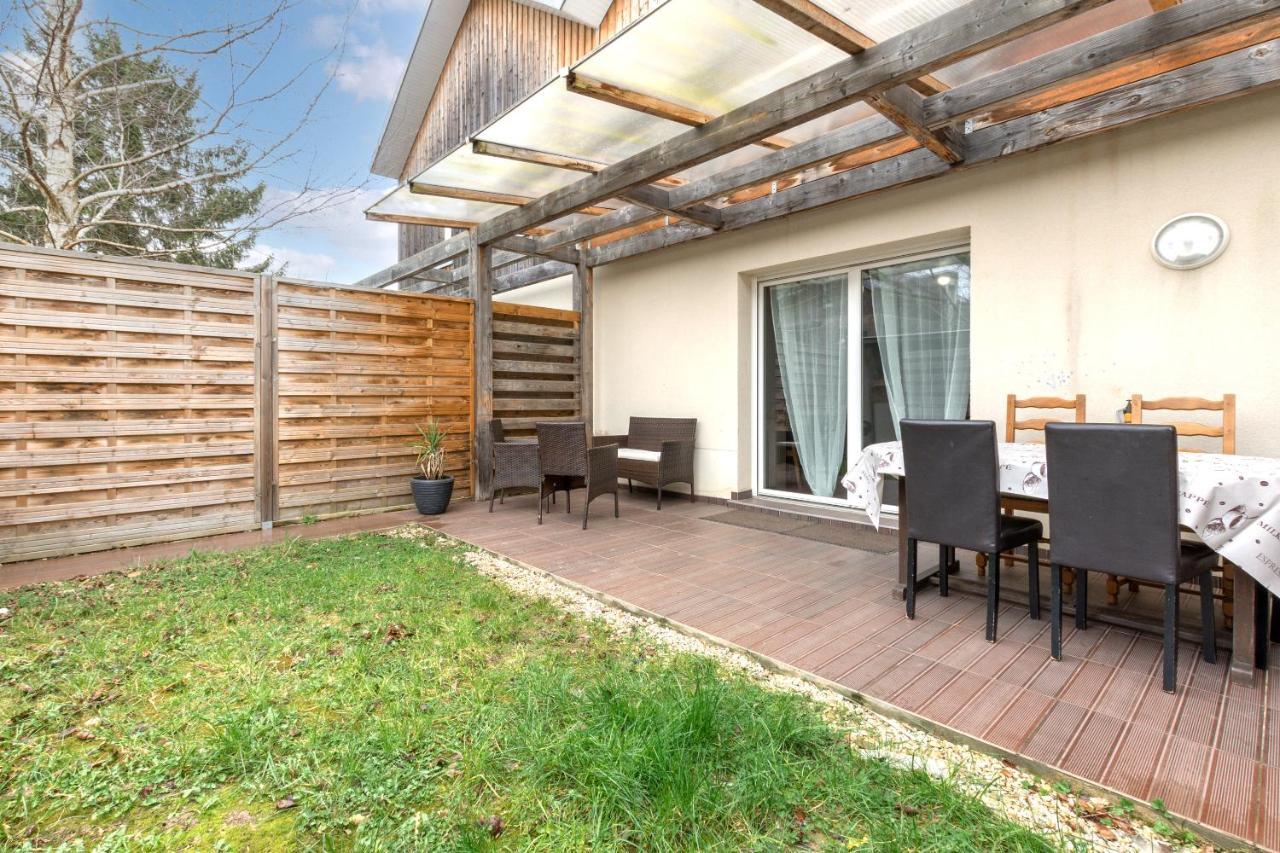 Apartment Le Duplex - 15min From Disneyland - 2 Private Parkings - Garden - Kingsize & Queensize Bed - Supermarket Behind The House